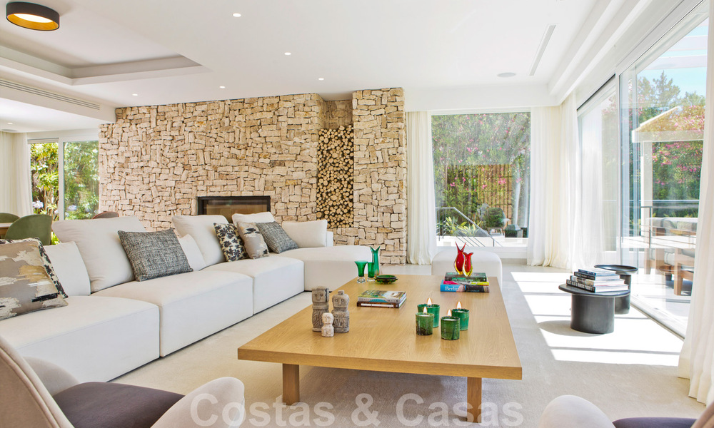 Villa de luxe rénovée et spacieuse à vendre dans un style méditerranéen avec un design contemporain à Nueva Andalucia, Marbella 39594