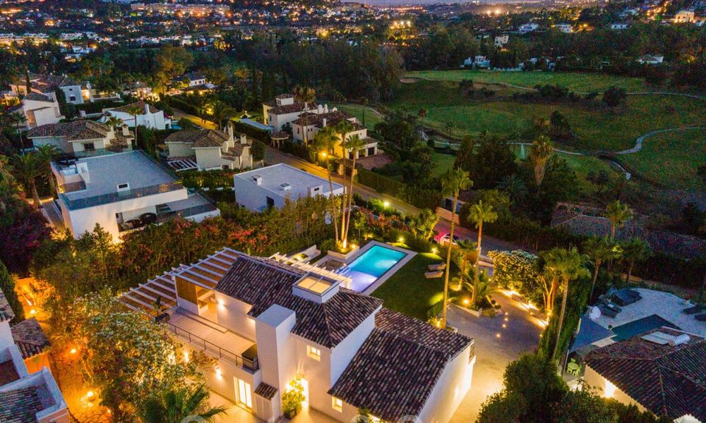 Villa de luxe rénovée et spacieuse à vendre dans un style méditerranéen avec un design contemporain à Nueva Andalucia, Marbella 39601