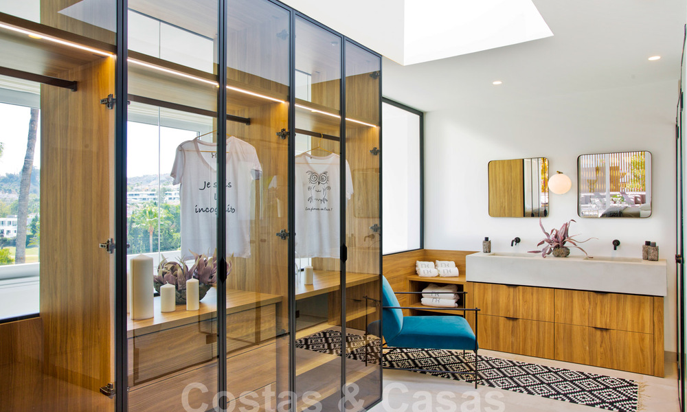 Villa de luxe rénovée et spacieuse à vendre dans un style méditerranéen avec un design contemporain à Nueva Andalucia, Marbella 39615