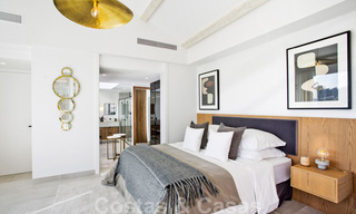 Villa de luxe rénovée et spacieuse à vendre dans un style méditerranéen avec un design contemporain à Nueva Andalucia, Marbella 39616 