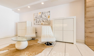 Appartement contemporain rénové en première ligne de la plage à vendre à Gray D'Albion à Puerto Banus, Marbella 39770 