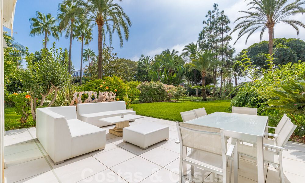 Appartement contemporain rénové en première ligne de la plage à vendre à Gray D'Albion à Puerto Banus, Marbella 39777