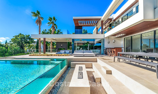 Villa d'architecture moderne avec vue panoramique sur la mer à vendre dans un complexe de golf 5 étoiles à Marbella – Benahavis 791729 