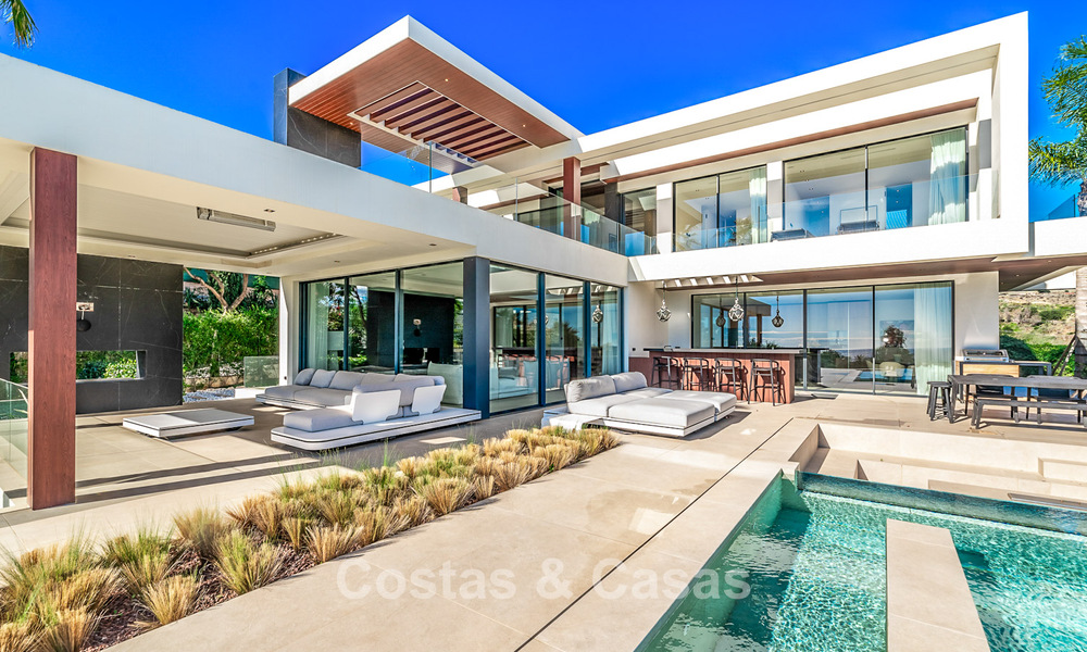 Villa d'architecture moderne avec vue panoramique sur la mer à vendre dans un complexe de golf 5 étoiles à Marbella – Benahavis 791732