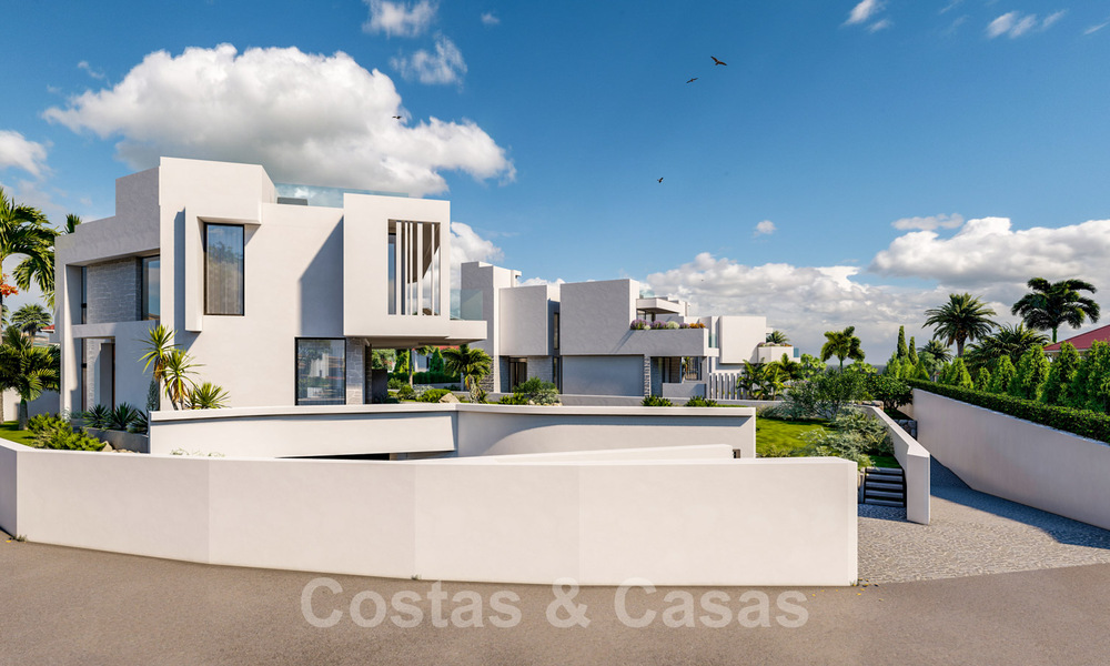 Villas luxueuses, modernes, nouvellement construites, à vendre en bord de la mer avec vue sur la mer à Marbella Est 39813