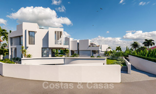 Villas luxueuses, modernes, nouvellement construites, à vendre en bord de la mer avec vue sur la mer à Marbella Est 39813 