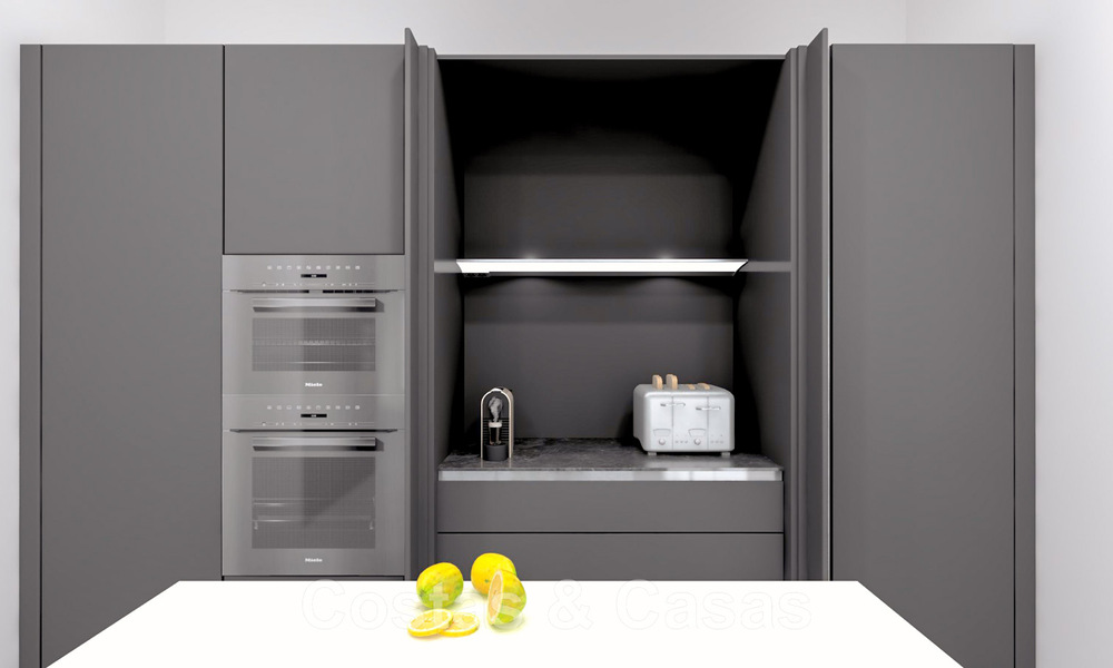 Villas luxueuses, modernes, nouvellement construites, à vendre en bord de la mer avec vue sur la mer à Marbella Est 44083