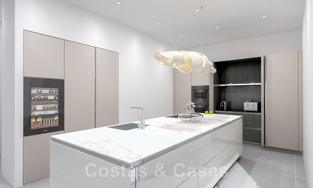 Villas luxueuses, modernes, nouvellement construites, à vendre en bord de la mer avec vue sur la mer à Marbella Est 44084