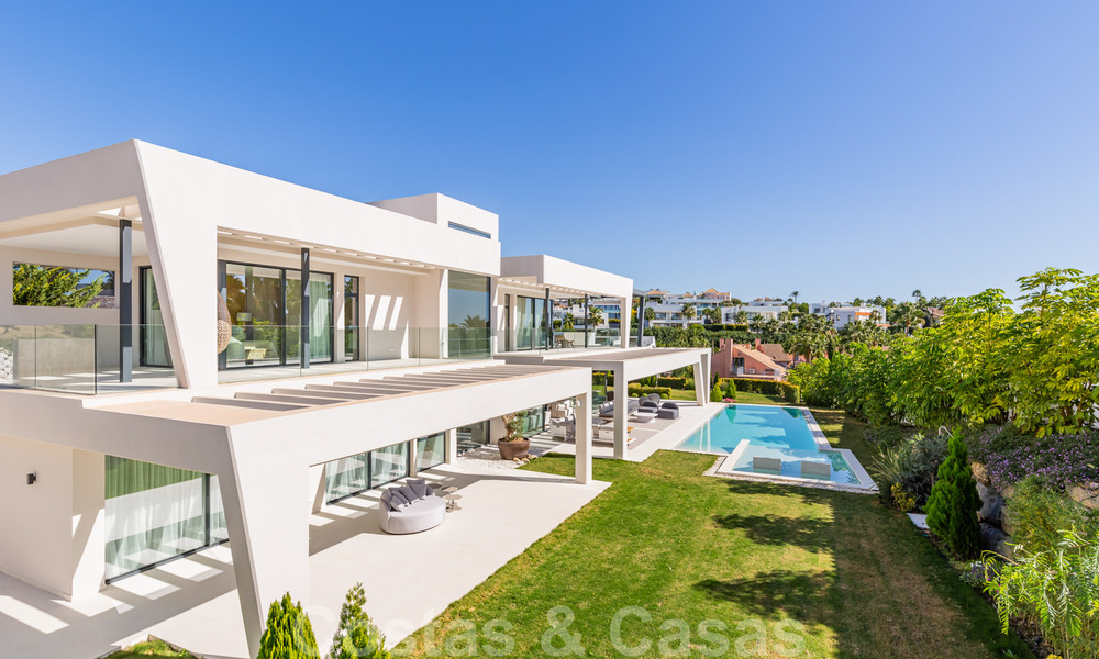 Villa moderne et magistrale, prête à emménager, à vendre à Nueva Andalucia, Marbella 39874