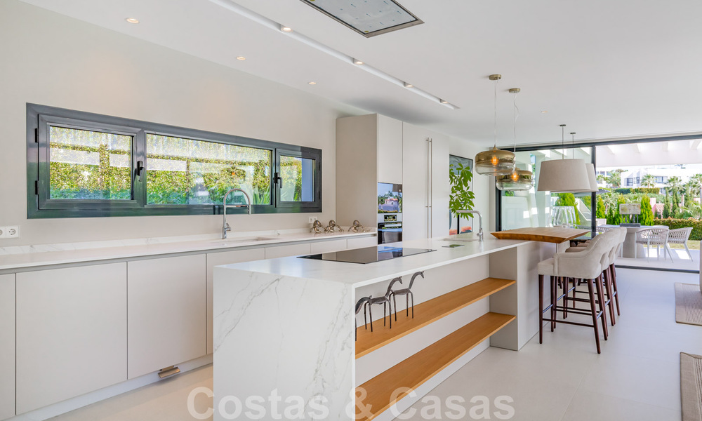 Villa moderne et magistrale, prête à emménager, à vendre à Nueva Andalucia, Marbella 39884