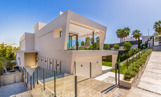 Villa moderne et magistrale, prête à emménager, à vendre à Nueva Andalucia, Marbella 39900 