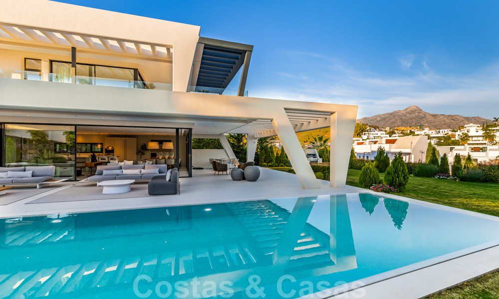 Villa moderne et magistrale, prête à emménager, à vendre à Nueva Andalucia, Marbella 39901