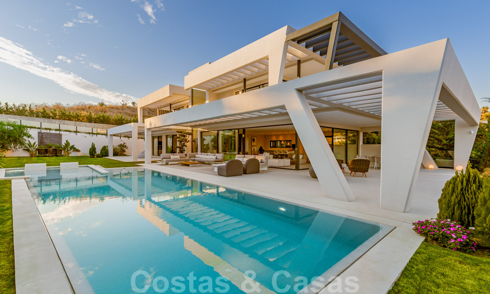 Villa moderne et magistrale, prête à emménager, à vendre à Nueva Andalucia, Marbella 39902