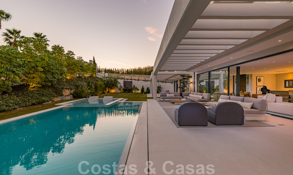 Villa moderne et magistrale, prête à emménager, à vendre à Nueva Andalucia, Marbella 39910