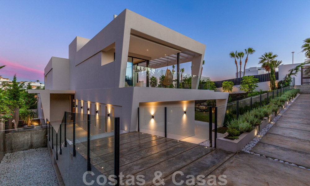 Villa moderne et magistrale, prête à emménager, à vendre à Nueva Andalucia, Marbella 39914