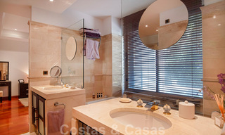 Vente d'un duplex exclusif et luxueux dans un complexe cinq étoiles en bord de mer, Puerto Banus, Marbella 40083 