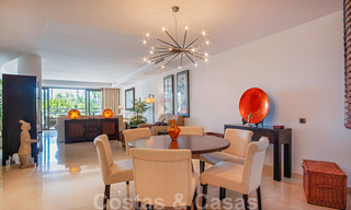 Vente d'un duplex exclusif et luxueux dans un complexe cinq étoiles en bord de mer, Puerto Banus, Marbella 40085 