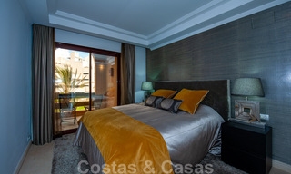 Spacieux appartement de luxe à vendre avec vue sur la mer, dans un complexe en première ligne de plage sur le nouveau Golden Mile entre Marbella et Estepona 39990 