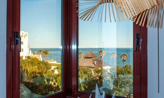 Spacieux appartement de luxe à vendre avec vue sur la mer, dans un complexe en première ligne de plage sur le nouveau Golden Mile entre Marbella et Estepona 40017 