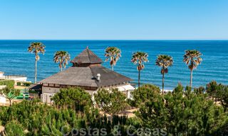 Spacieux appartement de luxe à vendre avec vue sur la mer, dans un complexe en première ligne de plage sur le nouveau Golden Mile entre Marbella et Estepona 40018 