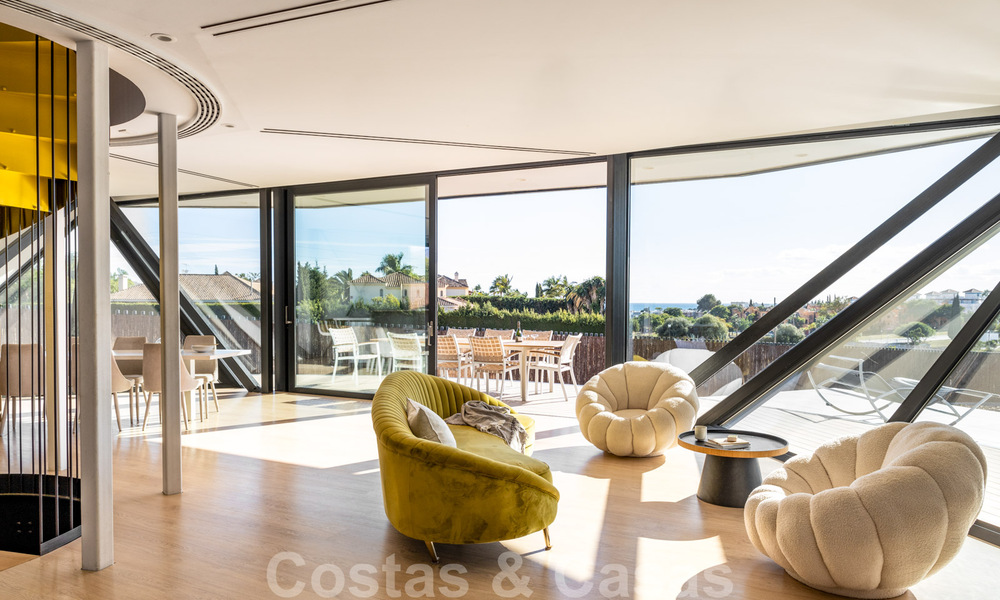 Villa unique, ultramoderne, à rotation intelligente à 360°, à vendre sur le nouveau Golden Mile entre Marbella et Estepona 40198