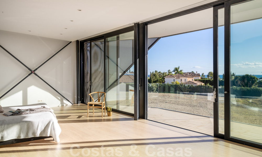 Villa unique, ultramoderne, à rotation intelligente à 360°, à vendre sur le nouveau Golden Mile entre Marbella et Estepona 40211