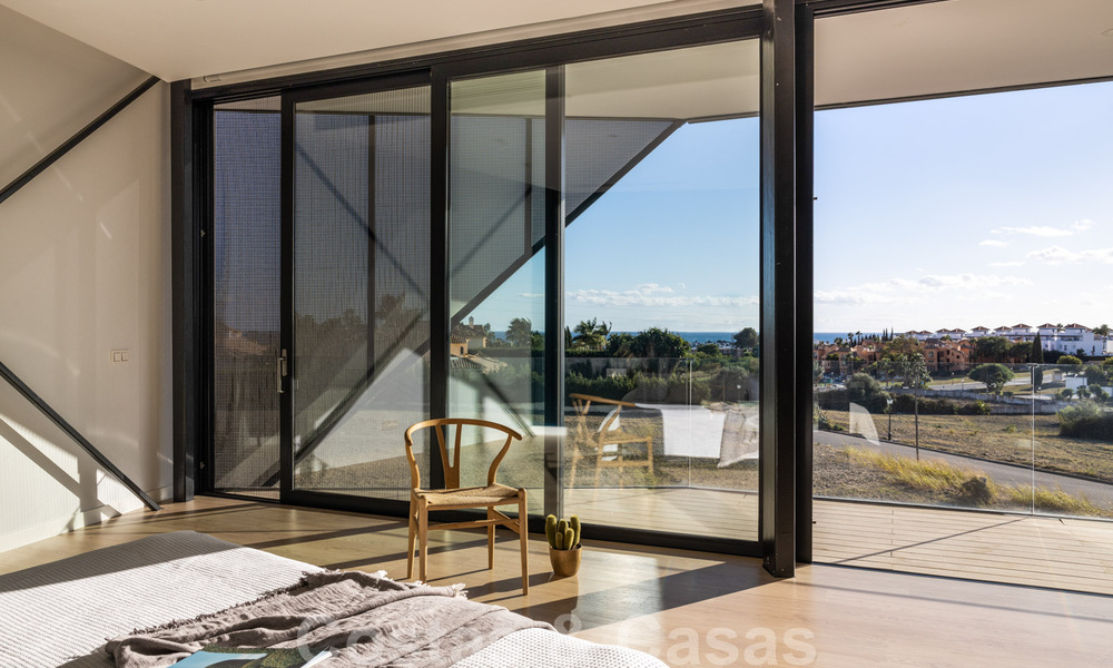 Villa unique, ultramoderne, à rotation intelligente à 360°, à vendre sur le nouveau Golden Mile entre Marbella et Estepona 40214