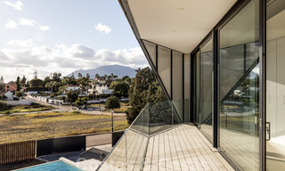 Villa unique, ultramoderne, à rotation intelligente à 360°, à vendre sur le nouveau Golden Mile entre Marbella et Estepona 40215 