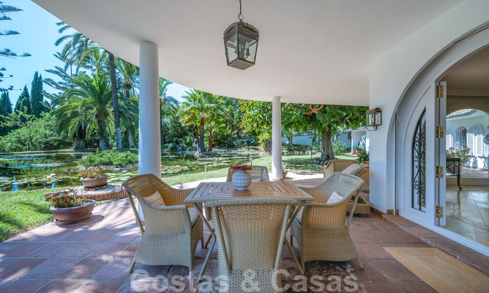 Méditerranée, bungalow - villa à vendre avec un bel étang sur le Golden Mile, Marbella 40334