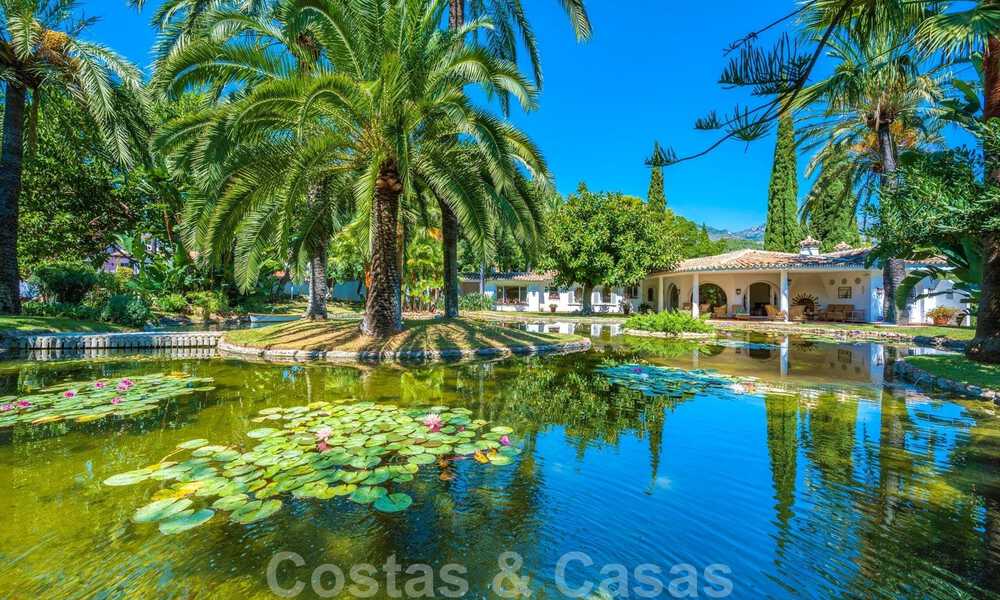 Méditerranée, bungalow - villa à vendre avec un bel étang sur le Golden Mile, Marbella 40336