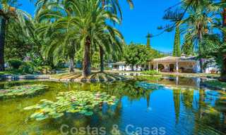 Méditerranée, bungalow - villa à vendre avec un bel étang sur le Golden Mile, Marbella 40336 