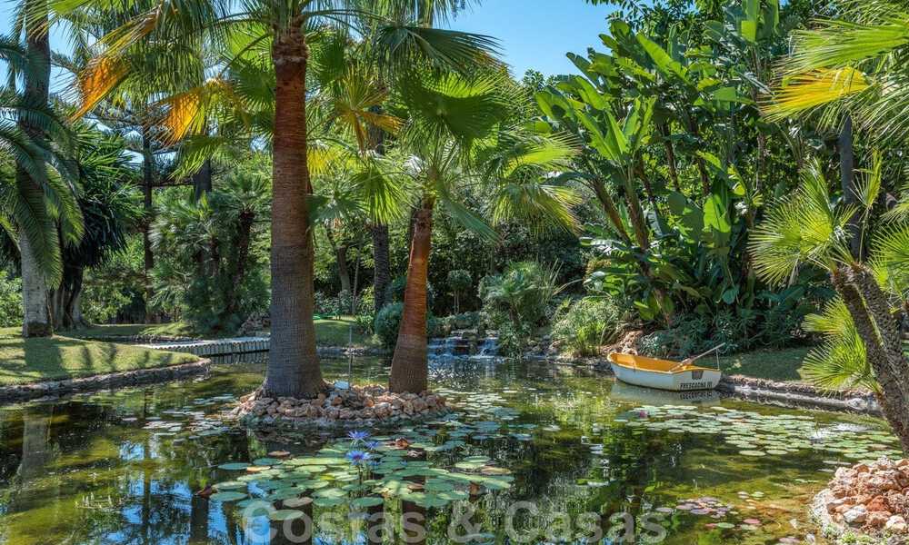 Méditerranée, bungalow - villa à vendre avec un bel étang sur le Golden Mile, Marbella 40341
