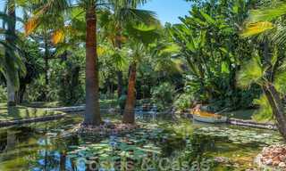 Méditerranée, bungalow - villa à vendre avec un bel étang sur le Golden Mile, Marbella 40341 
