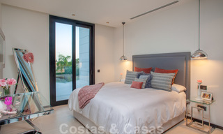 Villa spéciale et architecturale à vendre dans une communauté fermée à Nueva Andalucia, Marbella 40462 