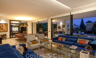 Villa spéciale et architecturale à vendre dans une communauté fermée à Nueva Andalucia, Marbella 40469 