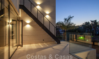 Villa spéciale et architecturale à vendre dans une communauté fermée à Nueva Andalucia, Marbella 40474 