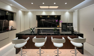 Luxueuses villas de construction neuve à vendre, avec vue sur la mer, dans une communauté fermée, sur le Golden Mile de Marbella 41141 