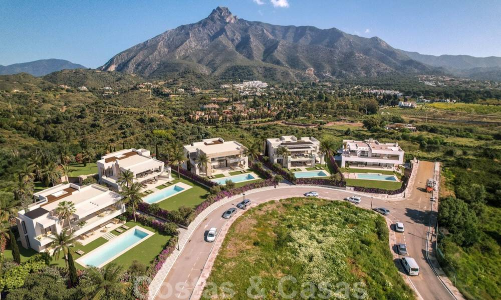 Luxueuses villas de construction neuve à vendre, avec vue sur la mer, dans une communauté fermée, sur le Golden Mile de Marbella 41150