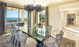Charmante villa de luxe espagnole à vendre, en première ligne de golf avec vue panoramique sur le terrain à Marbella - Benahavis 40883 