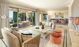 Charmante villa de luxe espagnole à vendre, en première ligne de golf avec vue panoramique sur le terrain à Marbella - Benahavis 40884 