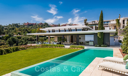 Spacieuse villa moderne à vendre avec vue spectaculaire sur la mer dans une communauté fermée à Benahavis - Marbella 40668
