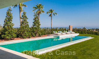 Spacieuse villa moderne à vendre avec vue spectaculaire sur la mer dans une communauté fermée à Benahavis - Marbella 40671 