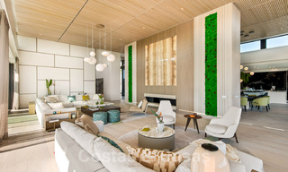 Spacieuse villa moderne à vendre avec vue spectaculaire sur la mer dans une communauté fermée à Benahavis - Marbella 40704 