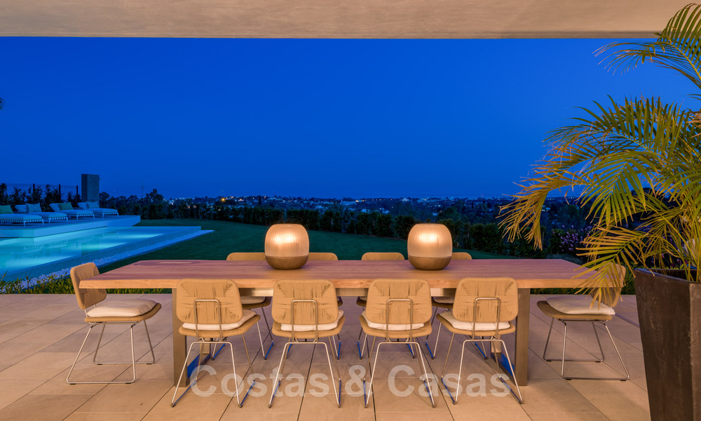 Spacieuse villa moderne à vendre avec vue spectaculaire sur la mer dans une communauté fermée à Benahavis - Marbella 40774