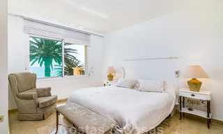 Les pieds dans l'eau! Maison de ville à vendre, en première ligne de plage et à distance de marche du centre d'Estepona 40853 