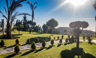 Vente d'une villa de luxe avec vue panoramique sur la mer dans un prestigieux complexe de golf à Benahavis - Marbella 40941 