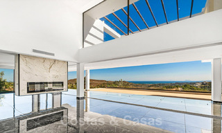 Vente d'une villa de luxe avec vue panoramique sur la mer dans un prestigieux complexe de golf à Benahavis - Marbella 40945 