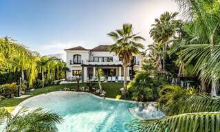 Villa contemporaine, méditerranéenne, de luxe à vendre dans la vallée du golf de Nueva Andalucia, Marbella 40986 