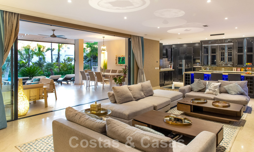 Villa contemporaine, méditerranéenne, de luxe à vendre dans la vallée du golf de Nueva Andalucia, Marbella 40997