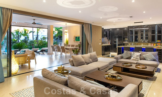 Villa contemporaine, méditerranéenne, de luxe à vendre dans la vallée du golf de Nueva Andalucia, Marbella 40997 